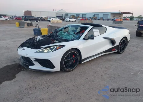 2021 Chevrolet Corvette Stingray Rwd 1Lt from USA, damaged, VIN 1G1YA2D45M5111637